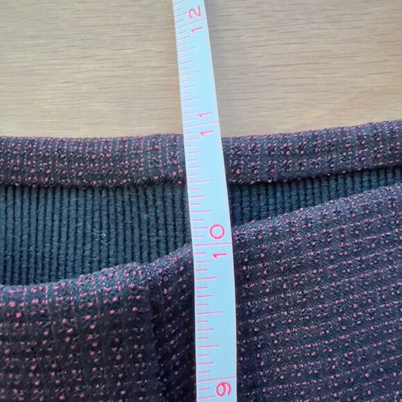 Chico's Ankle Pants Size 1 (M/8) Burgundy Black Two Tone with Rivets - Picture 6 of 12